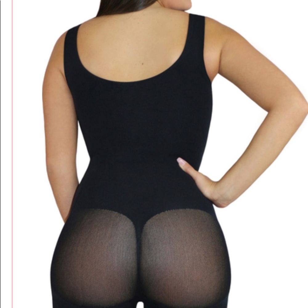 Yahaira spandex booty lifting, new in small. Size small true to size